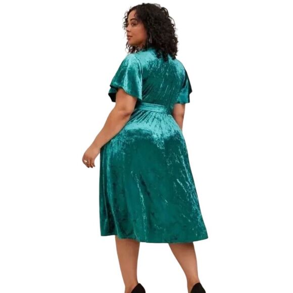 NWT TORRID Green Crushed Velvet Flutter Swing Wrap Dress - 2XL - Picture 3 of 9